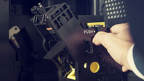 Machine &agrave; caf&eacute; enti&egrave;rement automatique pour une utilisation &agrave; domicile